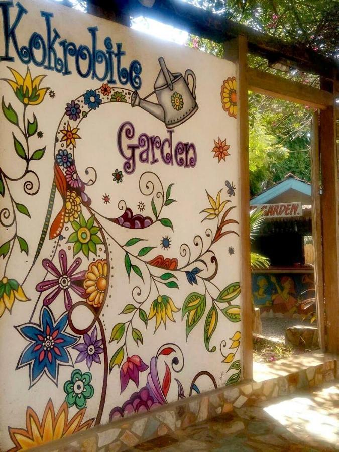 Kokrobite Gardens Restaurant And Guest House Eksteriør bilde